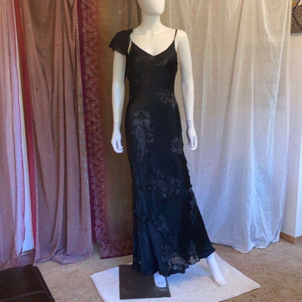 One shoulder gown with sequins and print and silk